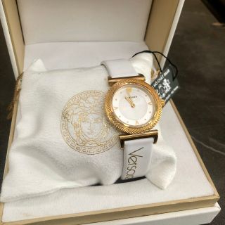 Đồng hồ nữ Versaces vỏ vàng mặt trắng