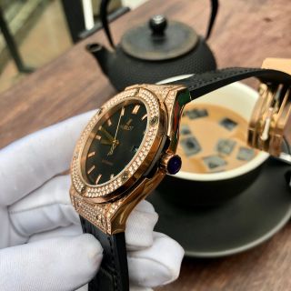 Đồng hồ nam HB vỏ vàng Full kim cương nhân tạo
