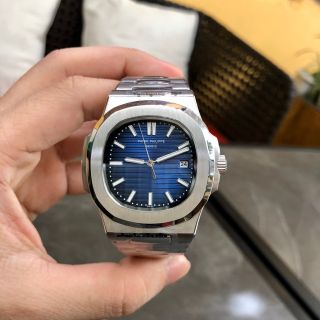 Đồng hồ Patek Philipe vỏ trắng mặt xanh