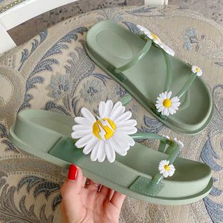 Dép nhựa hoa cúc