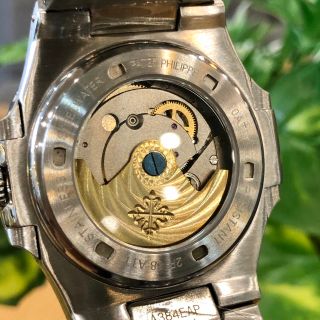 Đồng hồ Patek Philipe Nautilus