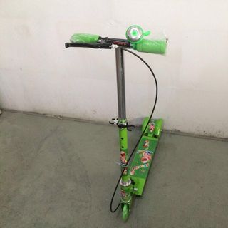 Xe scooter có phanh cho bé