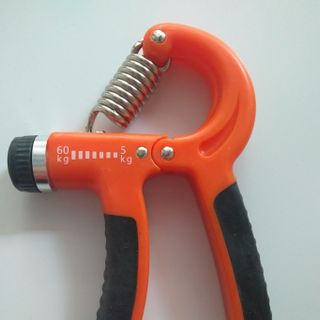 kìm bóp tay hình chữ A tập lực tay có lò xo điều chỉnh lực từ 5kg đến 60kg