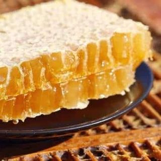 Mật ong bánh tổ Vanbina 500g