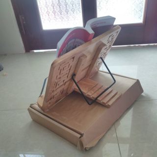 Giá (kệ) đọc kinh, sách