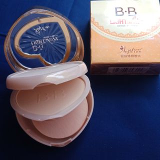 Phấn Nền BB Light Skin 2 Tầng Có bông phấn