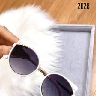 MẮT KÍNH 2028