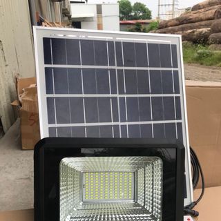 Đèn pha LED năng lượng mặt trời công suất 60w giá sỉ