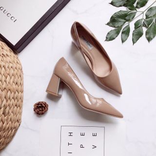 Giày cao gót đế vuông