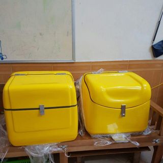 Thùng nhựa chở hàng sau xe máy Lhe Ngọc