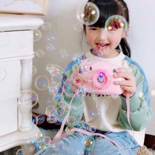 Chụp hình thổi bong bóng