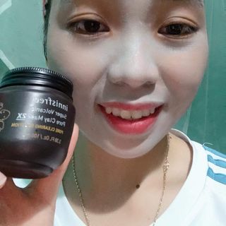 Mặt nạ tro núi lửa