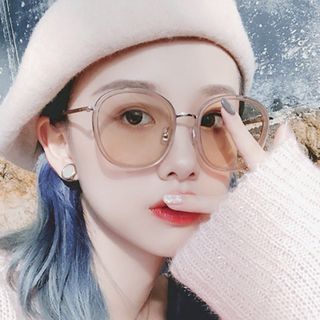 Kính mắt giá rẻ