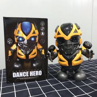 Robot vàng (lớn ) nhảy nhạc vui nhộn