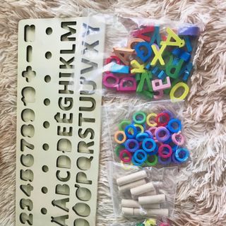 Bảng chữ cái tiếng việt ,cột tính, chữ số bằng gỗ