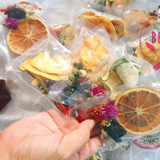 DETOX GIẢM CÂN MIX 5 VỊ HOA QUẢ KÈM BÌNH ĐƯỜNG VÀ MẬT ONG