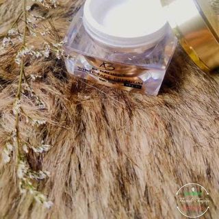 Ken dưỡng da ban ngày White face premium
