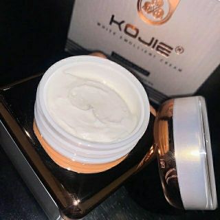 Kem dưỡng trắng Kojie 2020