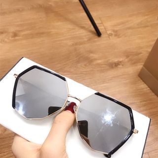 MẮT KÍNH L130