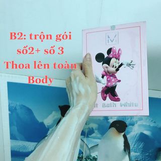 Tắm trắng Mickey