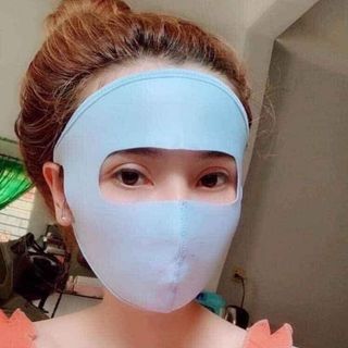 Khẩu trang chống nắng