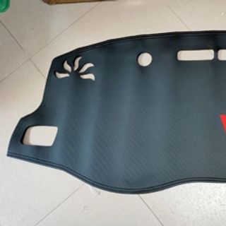Thảm taplo cacbon dành cho xe con