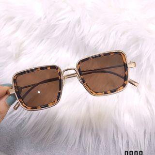 MẮT KÍNH EM BÉ 8888