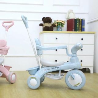 XE 3 BÁNH CÓ TAY ĐẨY 618