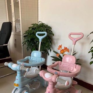 XE 3 BÁNH CÓ TAY ĐẨY 618