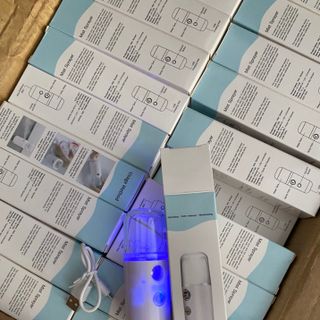Máy rửa mặt nano