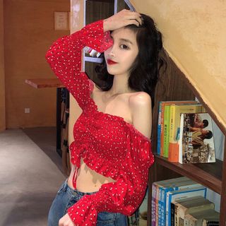 Áo kiểu bẹt vai tay bồng voan hoa