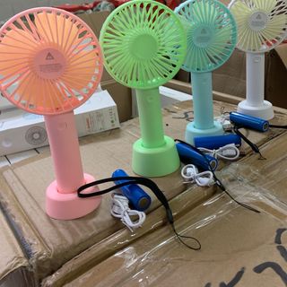 QUẠT MINI CẦM TAY TÍCH ĐIỆN, THIẾT KẾ THÔNG MINH - TIỆN LỢI.sẵn hàng tại tphcm