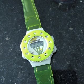 Đồng hồ điện tử 16k