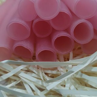 Ống hút ngũ cốc từ bột gạo dùng uống trà sữa gói 1,5kg màu hồng VinaStraws