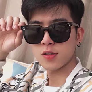KÍNH MÁT GỌNG VUÔNG CHỐNG TIA UV