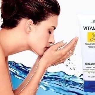 SỮA RỬA MẶT VITAMIN giá sỉ