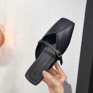 Dép sục đa ứ