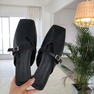Dép sục đa ứ