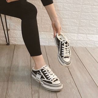 Dép sục vải