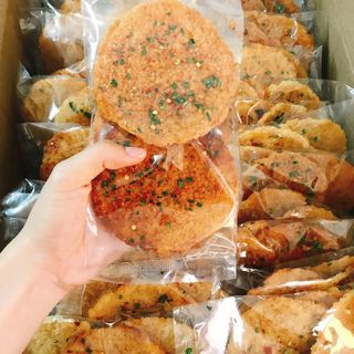 Cơm cháy mắm hành giòn rộp rộp bao bì kĩ