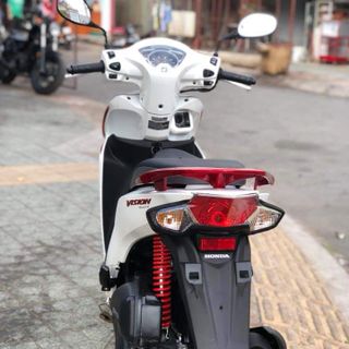 Bán Honda Vision110cc màu Trắng Sữa đời 2018 cực đẹp