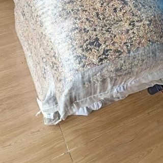 Ngũ cốc gà đá