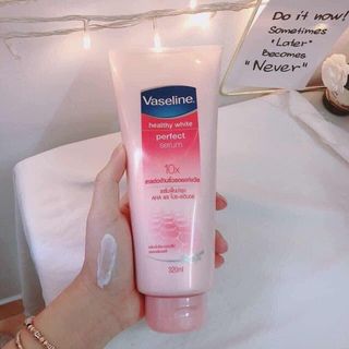 Kem dưỡng ẩm trắng da Vasaline Thái Lan