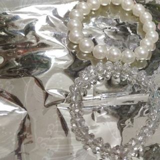 Combo 4 chuỗi đeo tay. Giá sỉ 7500đ 1 chuỗi. Nhiều mẫu vòng tay