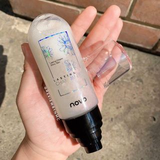 Xịt nhũ bắt sáng Novo