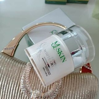 KEM FACE NHÂN SÂM MQKINS