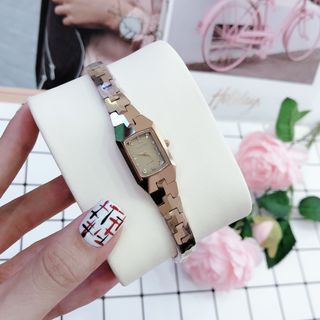 Đồng hồ đá đúc nữ