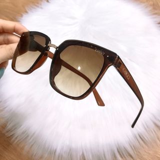 MẮT KÍNH 2002