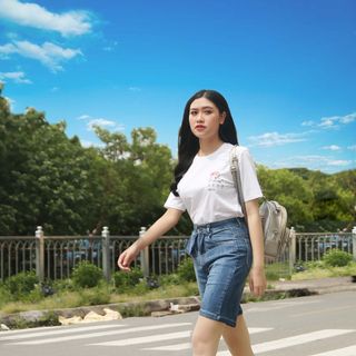Short jean túi hộp