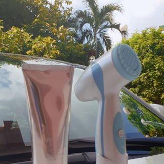 máy rửa mặt massage
